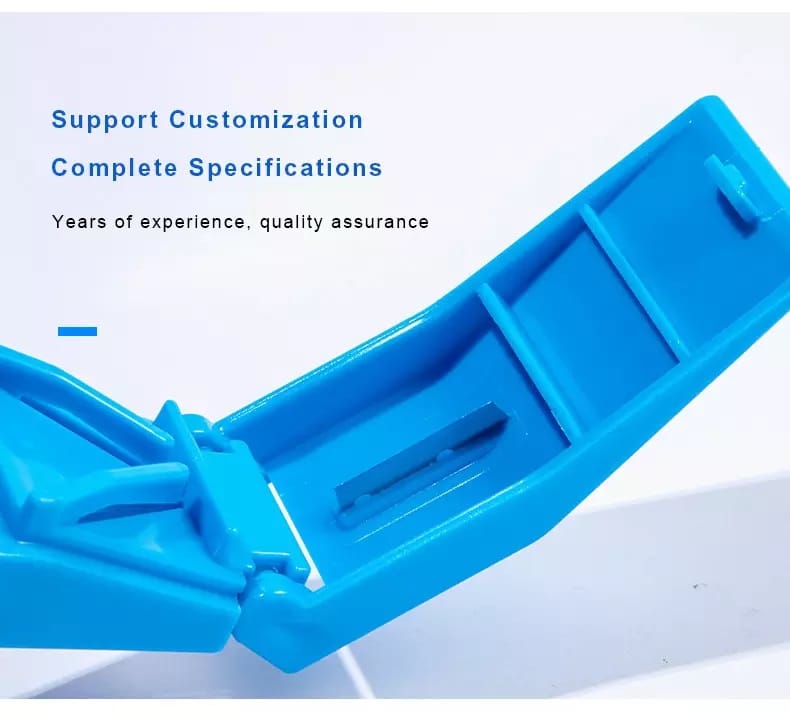 portable pill cutter product display 3