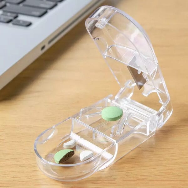 portable transparent pill cutter 2