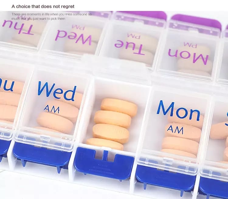 push button weekly pill box product display 4