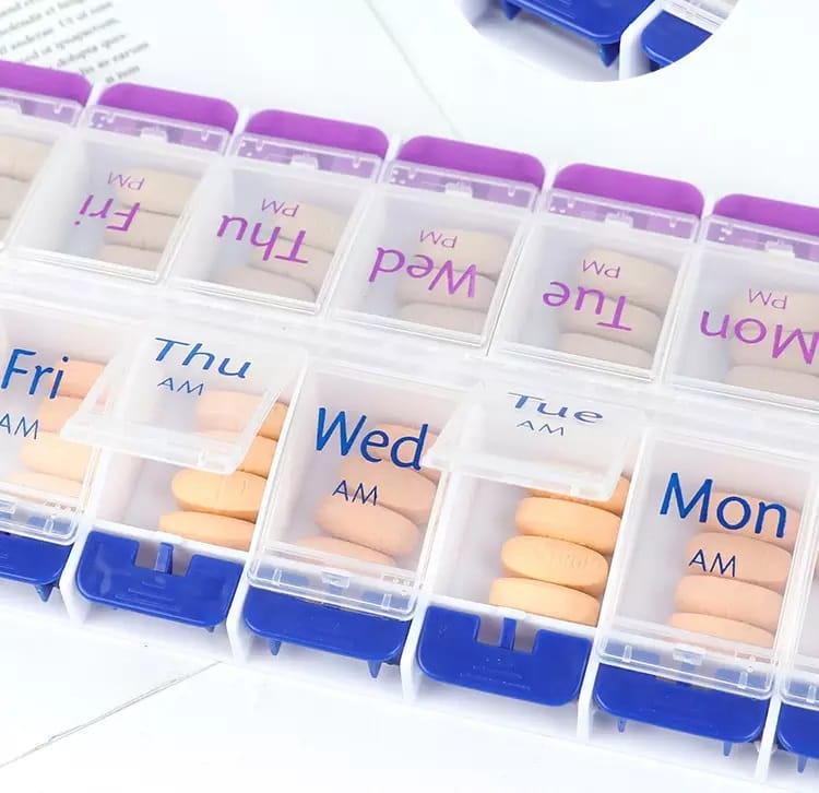 push button weekly pill box product display 7