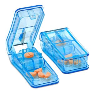 travel friendly plastic pill splitter 1