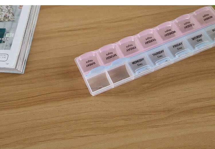 14 compartment weekly pill box product display 5