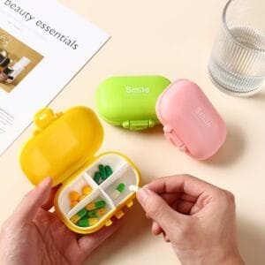 4 compartment sealed pill organizer 1