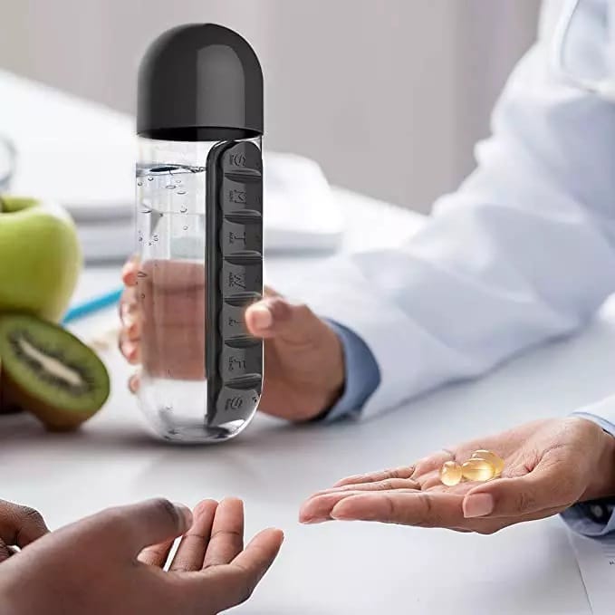 pill box water bottle 500ml product display 6