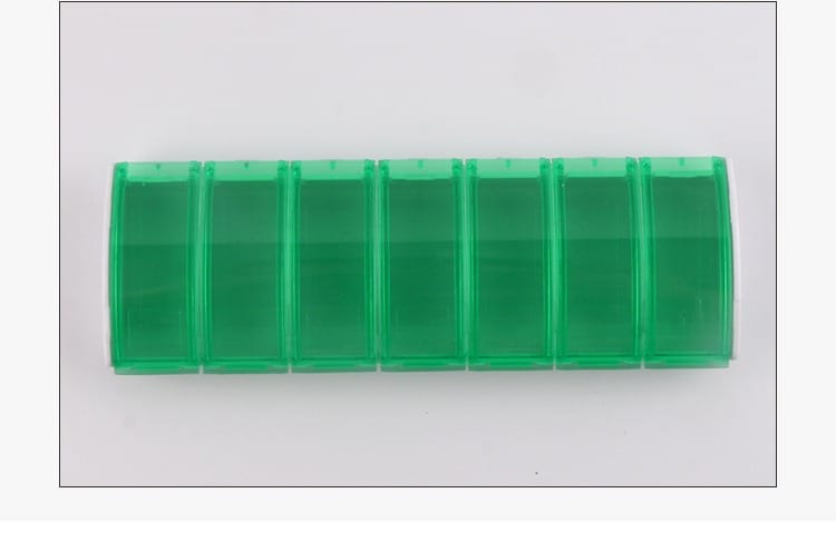 weekly plastic tablet container product display 7