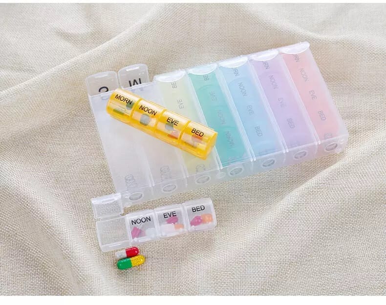 weekly pop up pill organizer product display 9