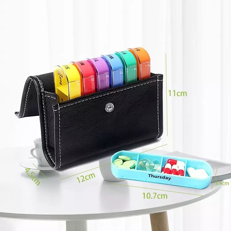 weekly wallet pill box product display 3