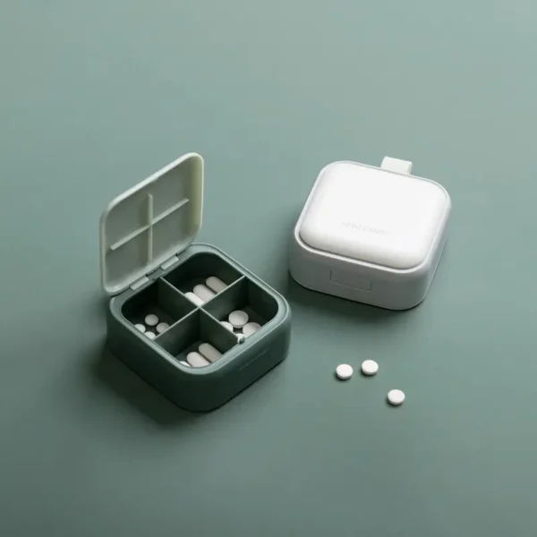 4 Compartment Compact Pill Case (3)