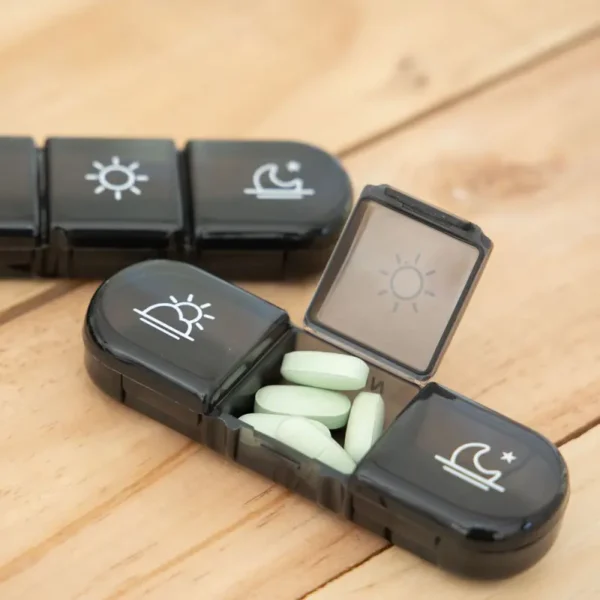 7 Day Pill Organizer BS1232J (1)