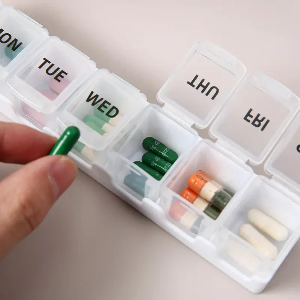 7 Day Removable Rainbow Pill Box (8)