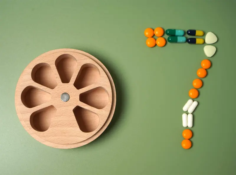 Bamboo Weekly Pill Organizer BS0780J (4)