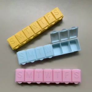 Wholesale Weekly 7 Days Pill Organizer Sliver 7 Compartments Plastic Pill Box (4)