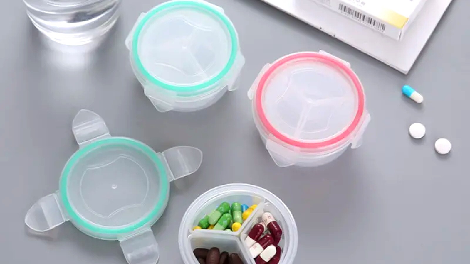 opened pill box compartments exchange air with the room